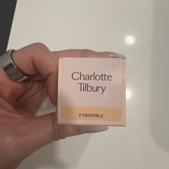 Charlotte Tilbury Hollywood Flawless Filter - Soft Pink Glow - Picture 2 of 3